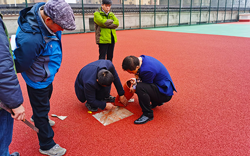 塑胶跑道成品取样