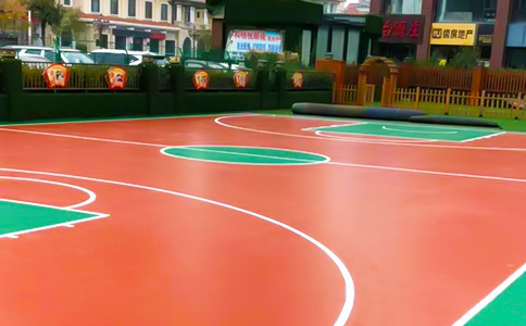 篮球场翻新工程